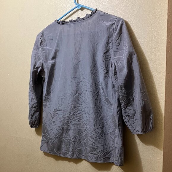 Boden Limited Edition Women's Grey V-Neck Ruffle Accent Silk Blend Blouse US 6 - Picture 2 of 6